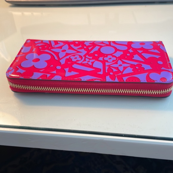 Louis Vuitton Limited Edition pink & purple long wallet - Picture 2 of 4
